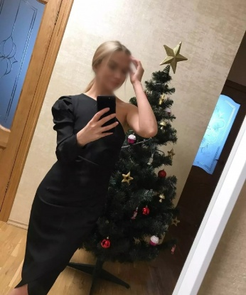 Живу в Москве, и могу стать твоей самой яркой и памятной встречей в этом городе. У меня есть все, чтобы сделать тебя счастливым: красивое и соблазнительное тело, умение дарить удовольствие и полное понимание твоих желаний. Мои услуги разнообразны и приятно удивят тебя. Наши встречи пройдут в уютной и комфортной обстановке, где ты сможешь расслабиться и насладиться каждой минутой нашего времени вместе. Для тебя я создам атмосферу истинной страсти и нежности. У меня есть отличные отзывы от довольных клиентов, которые подтверждают мою искренность и надежность. Рада предложить тебе уникальный опыт, который запомнится надолго. Жду с нетерпением наше встречи! 😘🌹🔥 Флора